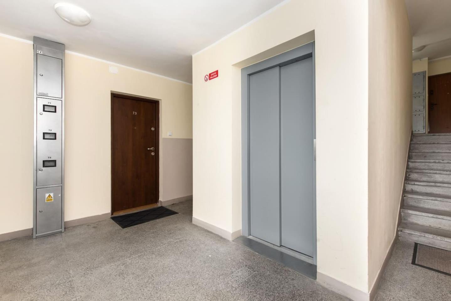 Superapart Belwederska Room B Ministudio Варшава Экстерьер фото